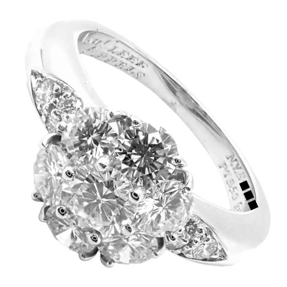Authentic! Van Cleef & Arpels Platinum Diamond Fleurette Flower Ring